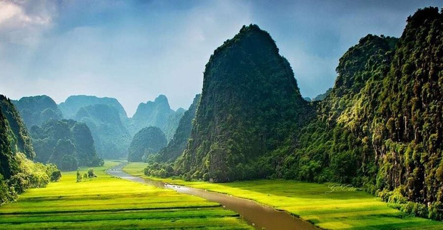 From Hanoi: Ninh Binh-Hoa Lu-Trang An-Mua-Cave-Buffet Lunch - The day at a glance