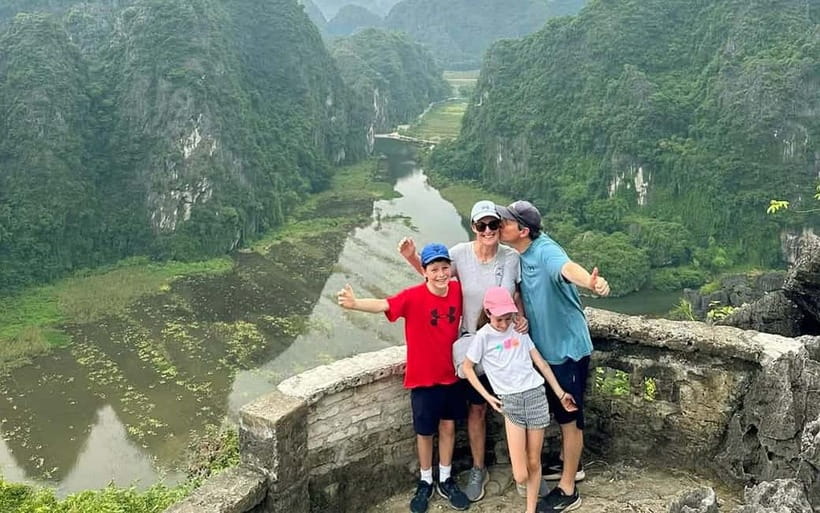 From Hanoi/NinhBinh: HoaLu-Bai Din- TrangAn- MuaCave-BichDon - Bai Dinh or Bich Dong: choose your kind of pagoda