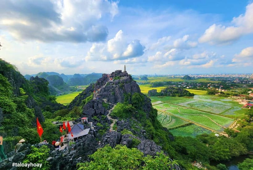 From Hanoi: Tam Coc Boat Trip and Hoa Lu & Mua Cave Tour - Tam Coc by rowboat