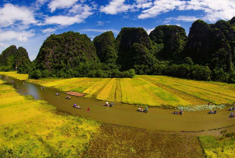 From Hanoi: Trang An Eco-tourism -Bai Dinh pagoda & Mua Cave - The day at a glance