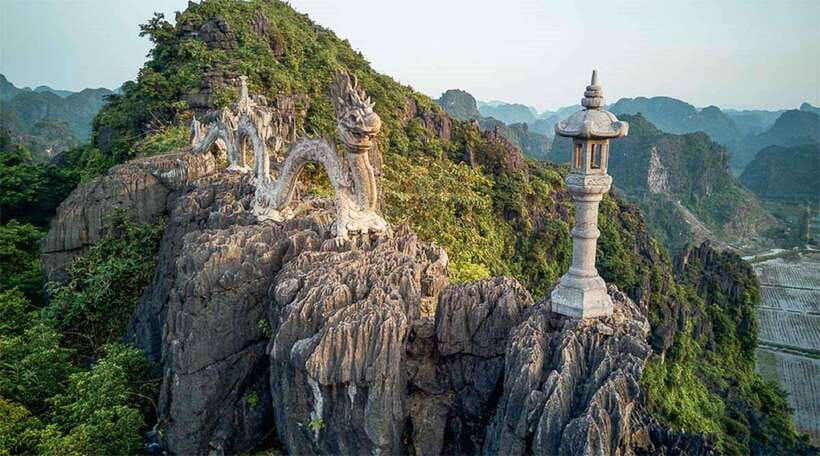 From Ninh Binh: Hoa Lu, Bai Dinh, Trang An, & Mua Cave Tour - A buffet break before the river