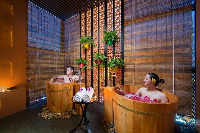 Full Body Combo with Aromatherapy or Deep Tissue treatment - Is $20 good value?