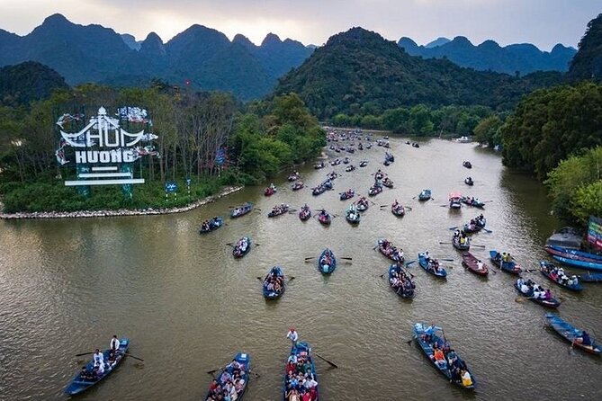 Full Day Tour to Perfume Pagoda with Traditional Boat Ride - Lunch, Then the Climb Toward Huong Tich Cave
