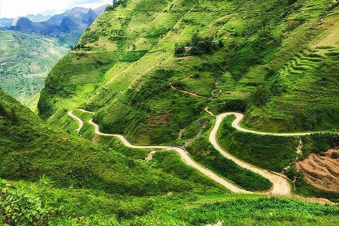 Ha Giang Loop 3 days and 2 nights Motorbike Tour with Easy rider - Day 1: Quan Ba, Lung Khuy Cave and a village walk
