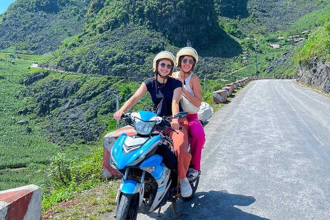 Ha Giang Loop 4D/3N Private Room + Free Dorm Hotel 1N before tour - Day 1: From Ha Giang’s KM 0 marker to the Vuong mansion