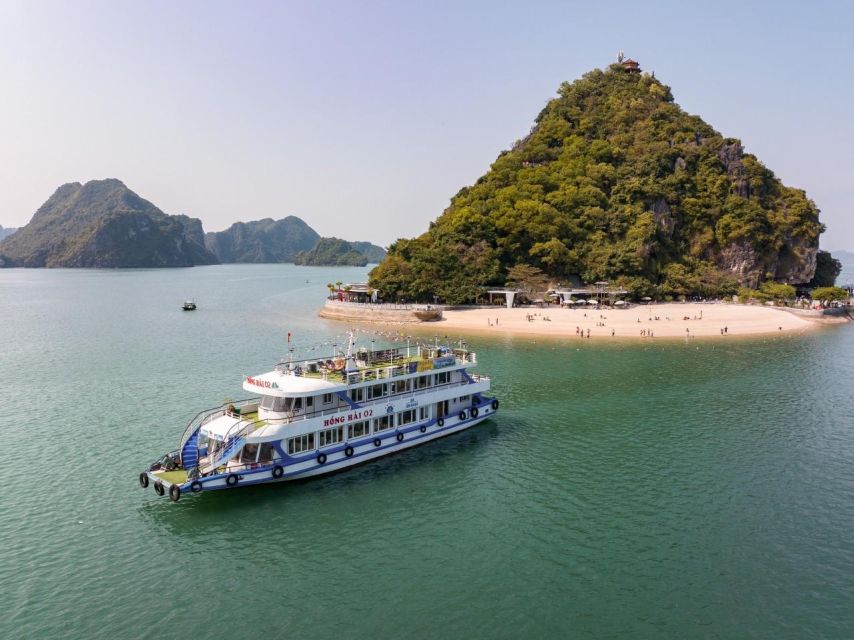 Ha Long: Afternoon Cruise with Lunch, Kayaking, and Swimming - A busy afternoon among Ha Long Bay’s limestone islands