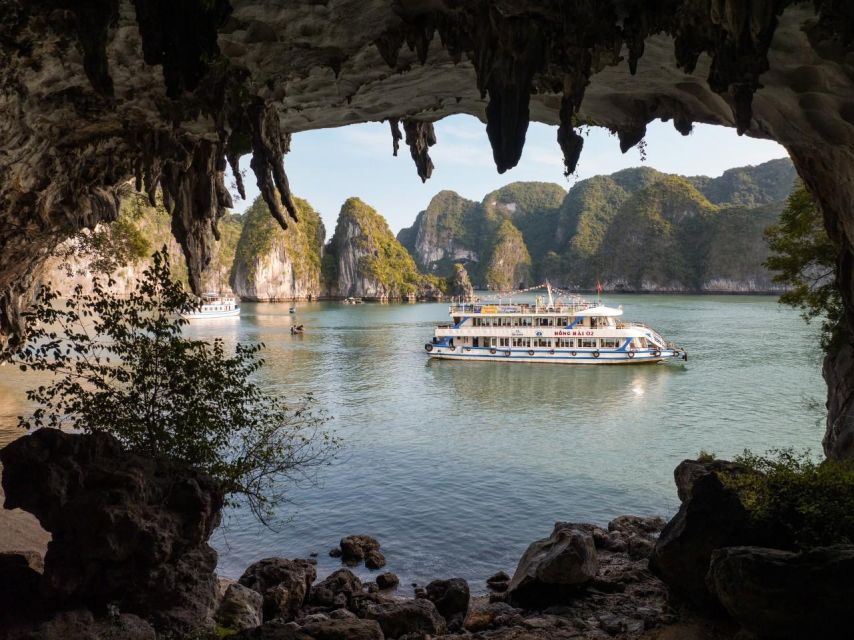 Ha Long: Afternoon Cruise with Lunch, Kayaking, and Swimming - Lunch on the water, with drinks sold separately