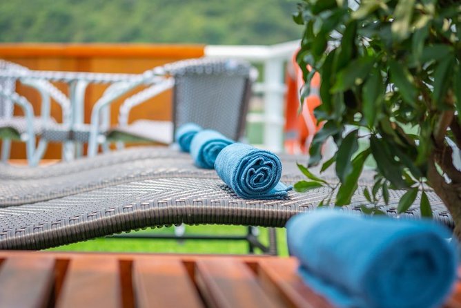Ha Long Bay Cruise Day Tour with lunch, kayaking, surprise cave & titop island - Should you book this Ha Long Bay day tour?
