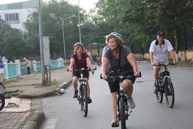 Half-Day Bicycle Tour Combine City & Countryside + Train Street - Food, coffee and what the fare covers