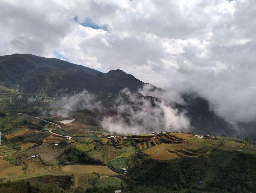 Half Day Sapa Trekking to Visit Lao Chai - Ta Van - From Sapa Town to the valley paths