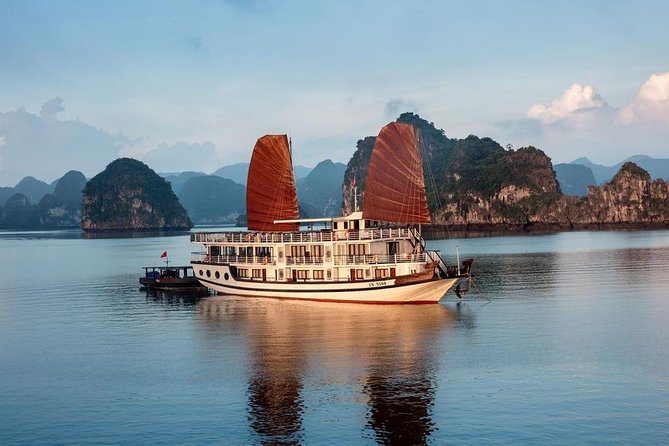 Halong Bay 2 Days 1 Night Cruise - The Hanoi pickup and three-hour ride