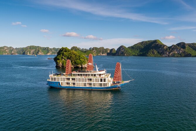 Halong Bay 2D1N Cruise Tour, Full Meals, Caves, Kayak &Transfer - Leaving Hanoi for the bay