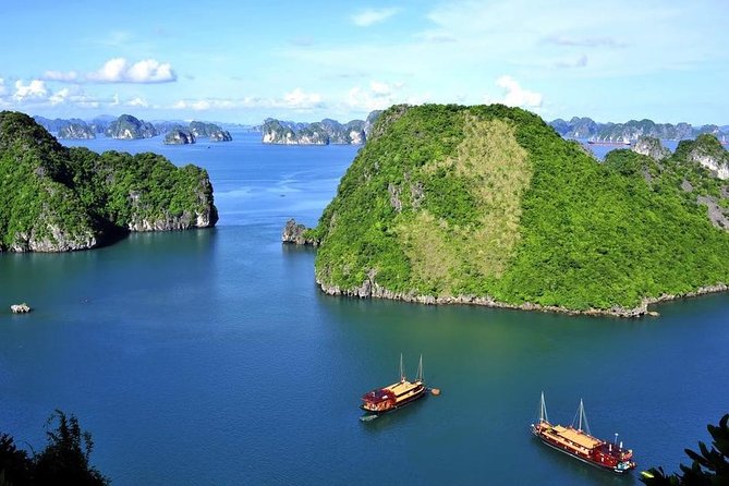 Halong Bay Full Day with Kayaking, Hiking viewpoint, Cave - Deluxe To Luxury - Walking through Sung Sot Cave