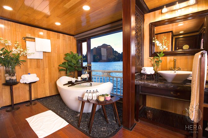 Halong Bay - Hera Cruise - All Inclusive Multi Days Tour - Day two: Tai Chi, breakfast, and one more cave visit