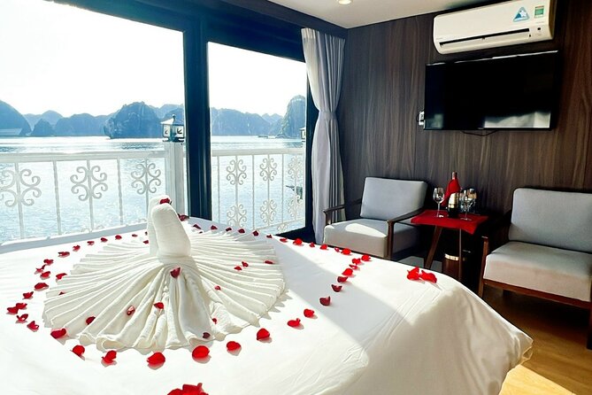 HaLong, LanHa bay 2days and 1 nite Kayak on Vega Legend Cruise. - One night aboard Vega Legend