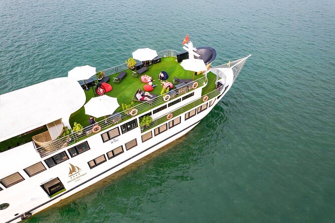 Halong Milalux 5 Star Cruise 2d1n,All inclusive,transfer - Lunch and the first sweep of the bay