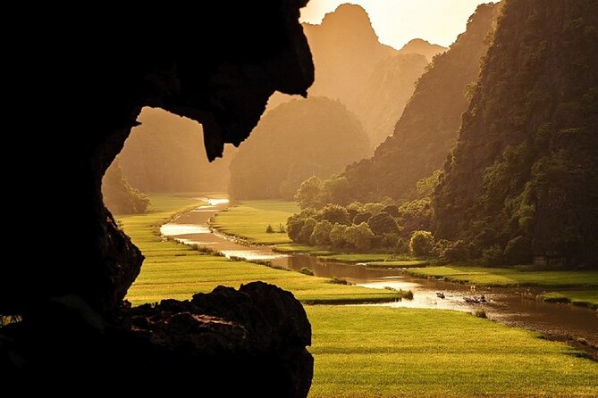 Hang Mua - Hoa Lu - Tam Coc Small Group Tour 8 People a Group - Hoa Lu: a short visit to Vietnam’s former capital