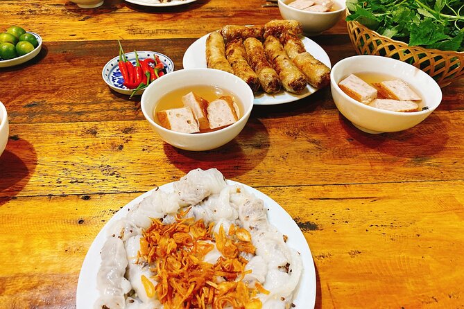 Hanoi: 7 Tasting Street Food Walking Tour and Train Street - Is $35 a fair price?