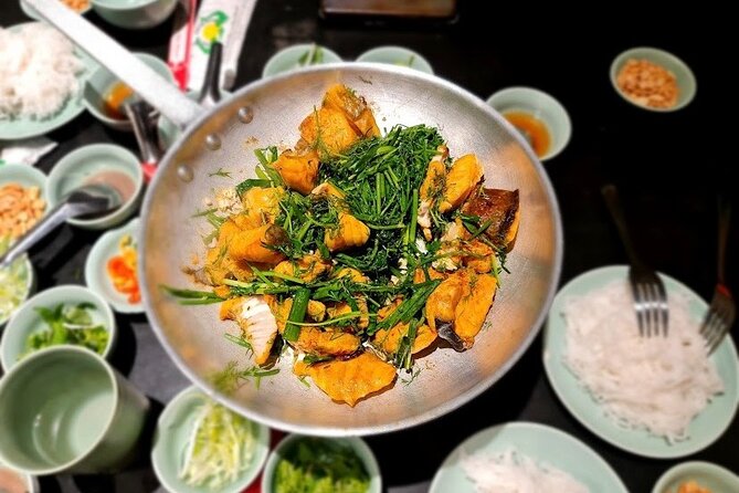 Hanoi: 7 Tasting Street Food Walking Tour and Train Street - Who should book this walk?