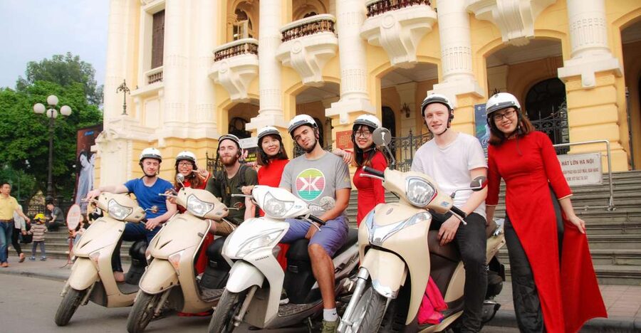 Hanoi: City Sightseeing Motorbike Tour - Opera House and St Joseph Cathedral