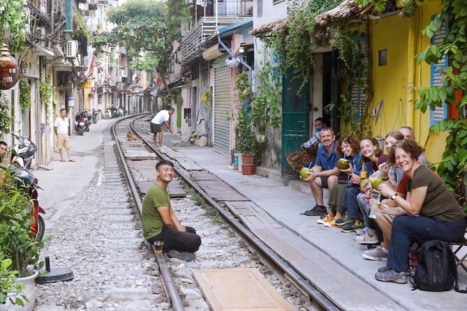 Hanoi City Tour : Hanoi Highlights and Hidden Gems - Train Street: a close-up city scene