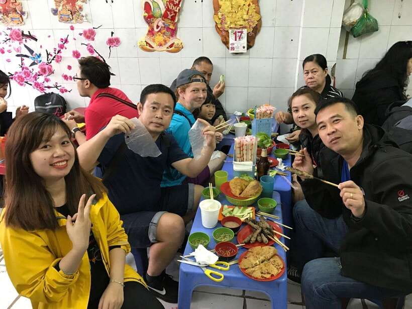 Hanoi: Eat Like a Local Small Group Street Food Tour - Small eateries, personal stories, and local tips