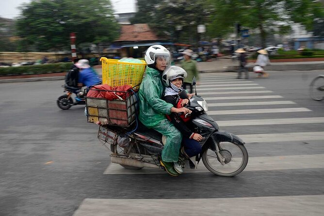 Hanoi Explorer Photo Tour - Guides who know the city and the camera