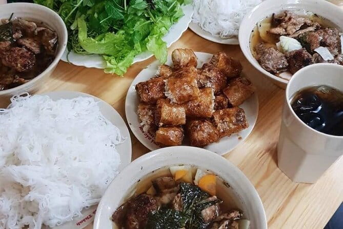 Hanoi Famous Michelin Guided Street Food Tour - Eel and glass noodles at Miến lươn Đông Thịnh