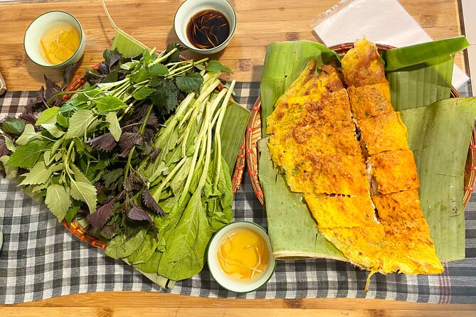 Hanoi food tour-Local street food tour (food&guide included) - Egg coffee, water, and what costs extra