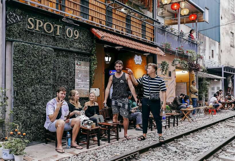 Hanoi: Guided Food Tour with Train Street Visit - Kem xôi for a sweet finish before the train