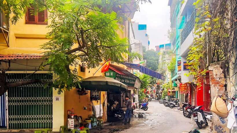 Hanoi: Guided Food Tour with Train Street Visit - What $19 covers, and what it does not