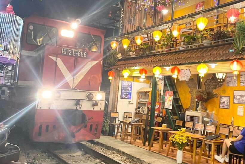 Hanoi: Guided Street Food Tour with Train Street Experience - Start with food, not a menu