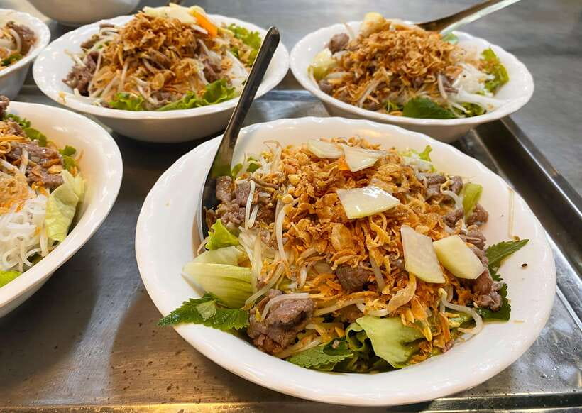 Hanoi: Guided Street Food Tour with Train Street Experience - Local stops are the point