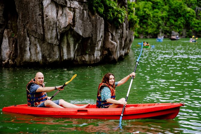 Hanoi: Halong Bay Luxury Option – Titop, Surprise Cave, Kayak - Guides, group size, and pace
