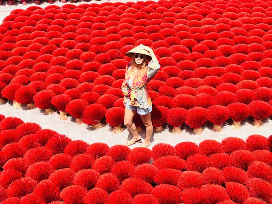 Hanoi: Incense Village, Hat, Lacquer, & City Highlights Tour - Train Street: an optional final stop
