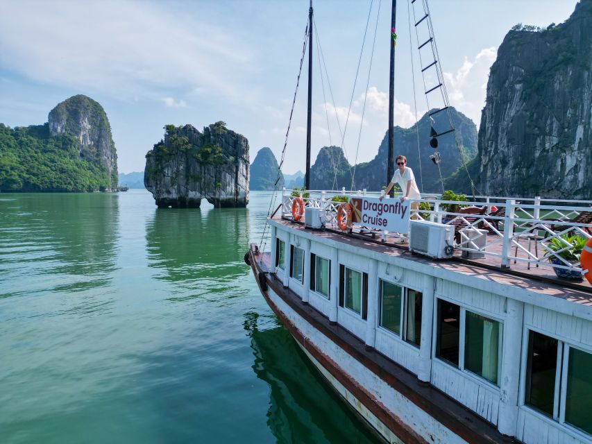 Hanoi: Islands & Caves Ha Long Cruise with Lunch & Kayaking - The cruise makes the islands easier to read