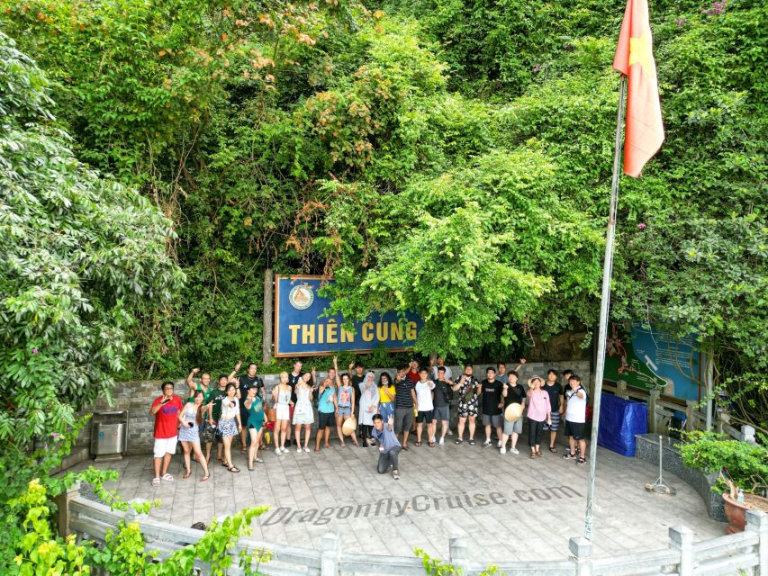 Hanoi: Islands & Caves Ha Long Cruise with Lunch & Kayaking - Kayak through the coves or take a bamboo boat
