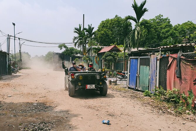 Hanoi Jeep Tour: Red River Countryside Culture & Daily Life - Bat Trang: ceramic lanes and a craft lesson