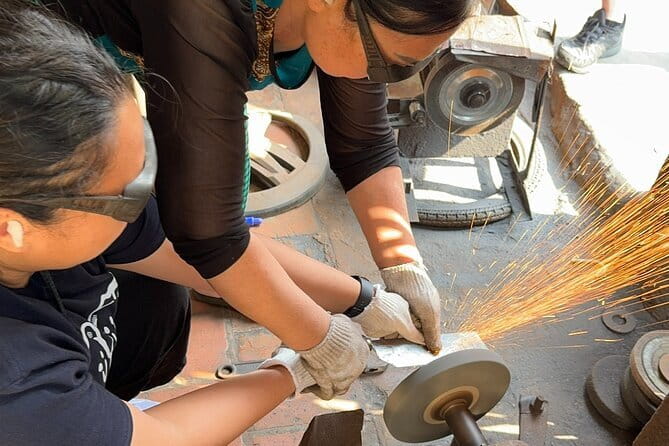 Hanoi Knife-Making Class:Join the Legacy in Blacksmith's Workshop - Should you book the Da Sy knife-making class?