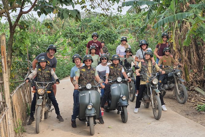 Hanoi Motorbike Tour: Food, Culture and Fun by Vintage Motorbike - Coffee and the train at Hanoi Train Street