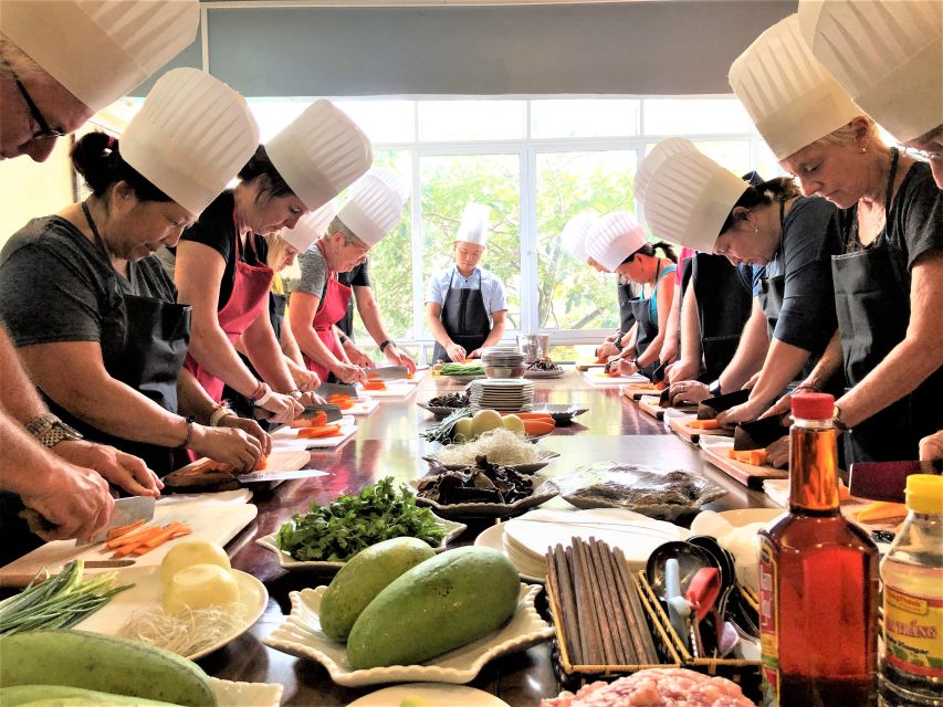 Hanoi: Old Quarter Market Tour and Cooking Class with Meal - From Hoang’s Restaurant to the Wet Market