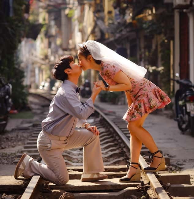 Hanoi Private Photoshoot – Iconic Spots & Hidden Gems - Old Quarter streets: lively backdrops and close-up details