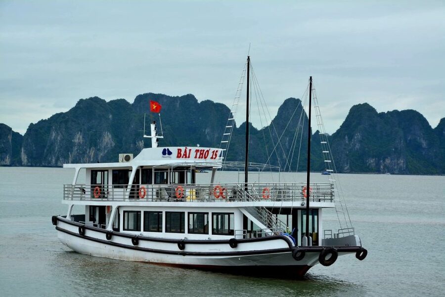 Hanoi: Roundtrip Halong Bay Islands, Caves, Kayaking & Lunch - The drive from Hanoi is part of the day