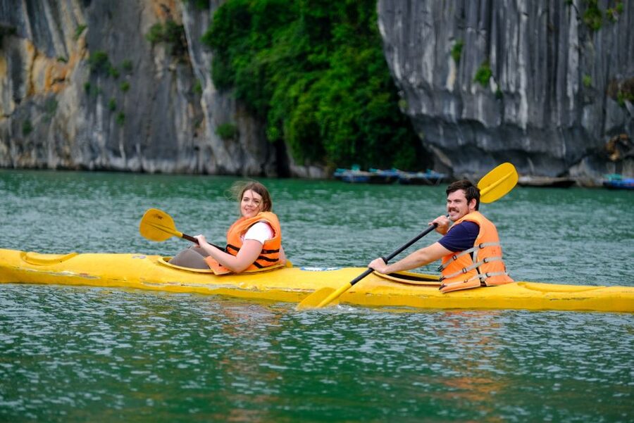 Hanoi: Roundtrip Halong Bay Islands, Caves, Kayaking & Lunch - Ti Top Island and the climb to the viewpoint
