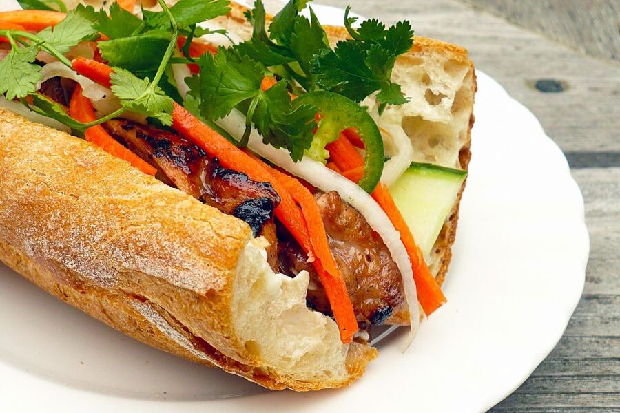 Hanoi: Small-Group Street Food Walking Tour - Pho and the art of the broth