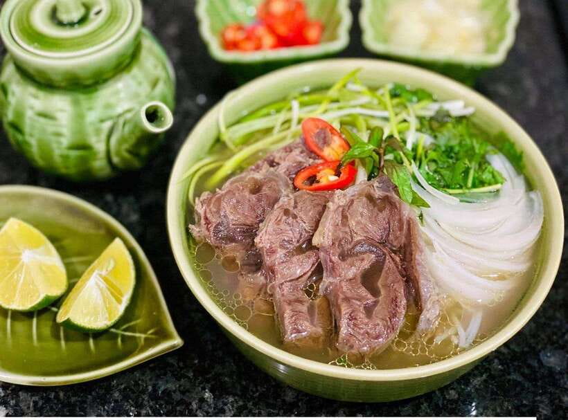 Hanoi: Street Food Tour with Train Street & Hidden Alleyways - What makes this Hanoi food walk worthwhile