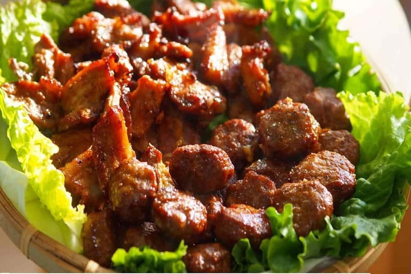 Hanoi: Street Food Tour with Train Street & Hidden Alleyways - Who will get the most from the walk