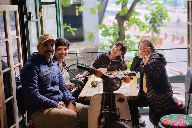Hanoi Vespa Tours: Food + Culture + Fun on Army Vespa - Food, drinks, and what to expect at the table
