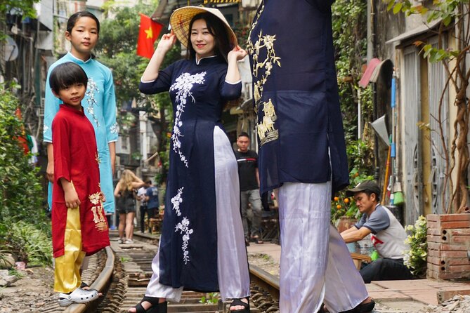 Hanoi Walking Street Food Tour with Train-Street Visit - What $18 buys, and what it does not
