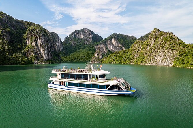Hercules Grand Day Cruise Tour, Sung Sot Cave,Titop, Luon Cave - Boarding the three-deck Hercules